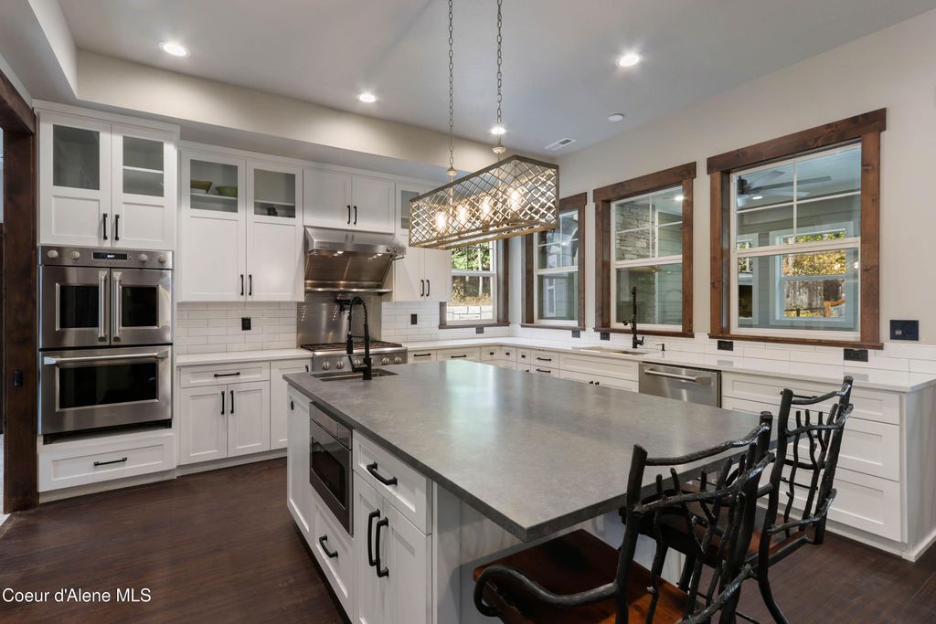 399 Forest Knolls Dr, Sandpoint, ID 83864 photo 12