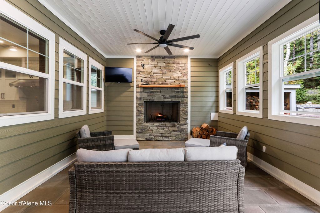 399 Forest Knolls Dr, Sandpoint, ID 83864 photo 25