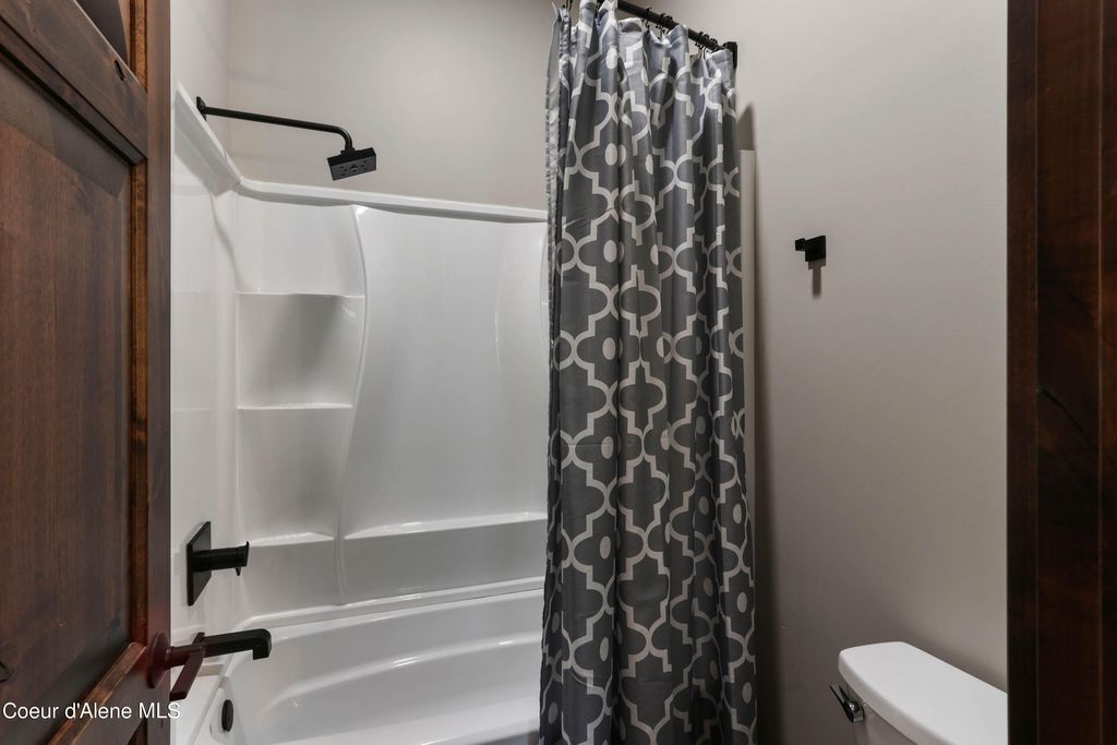 399 Forest Knolls Dr, Sandpoint, ID 83864 photo 40