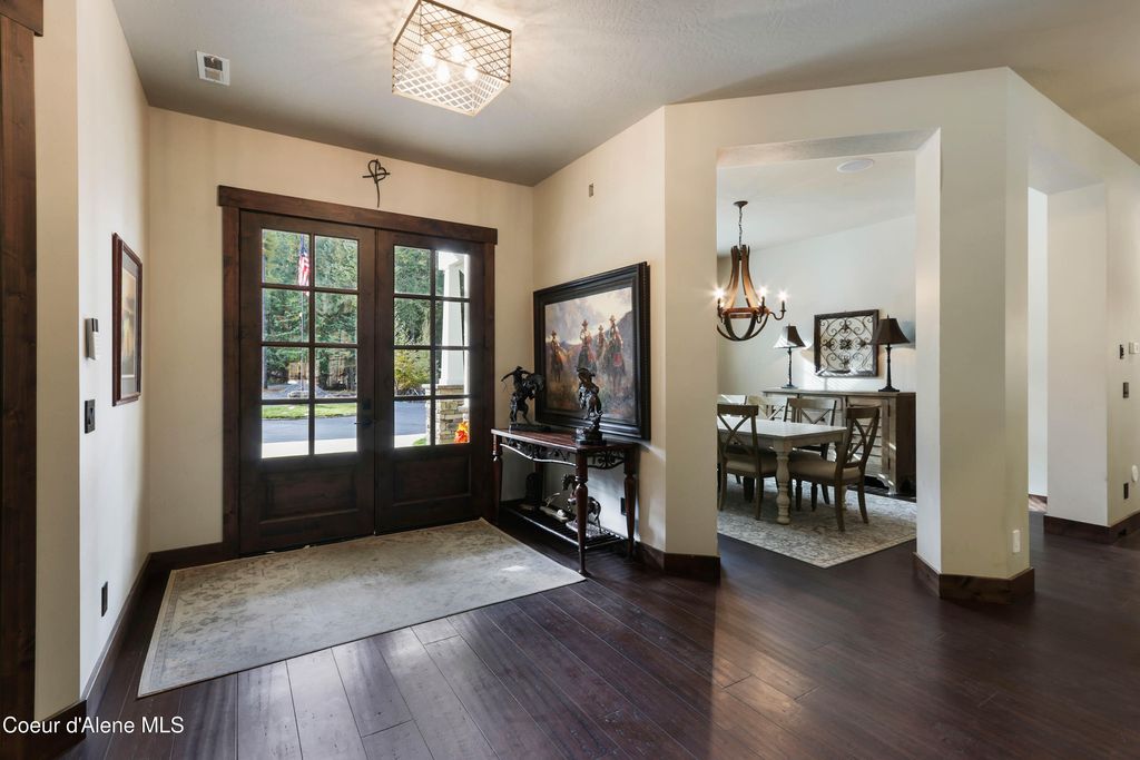 399 Forest Knolls Dr, Sandpoint, ID 83864 photo 5