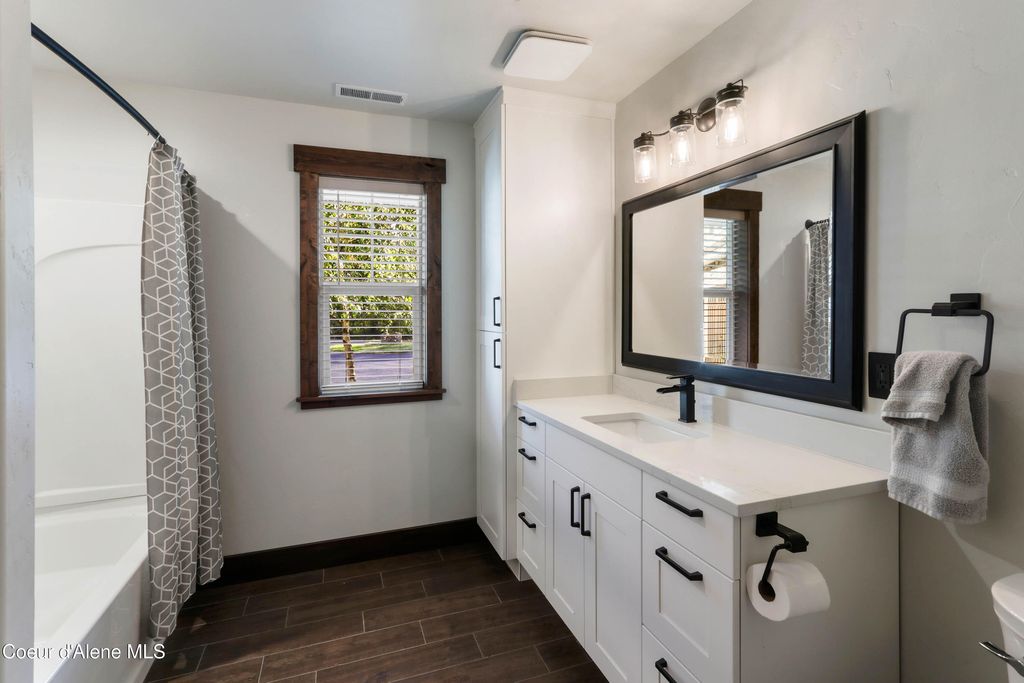 399 Forest Knolls Dr, Sandpoint, ID 83864 photo 73