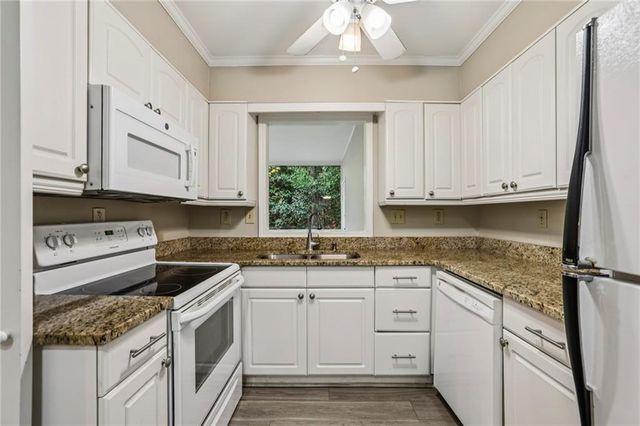 103 La Rue NW Place, Atlanta, GA 30327