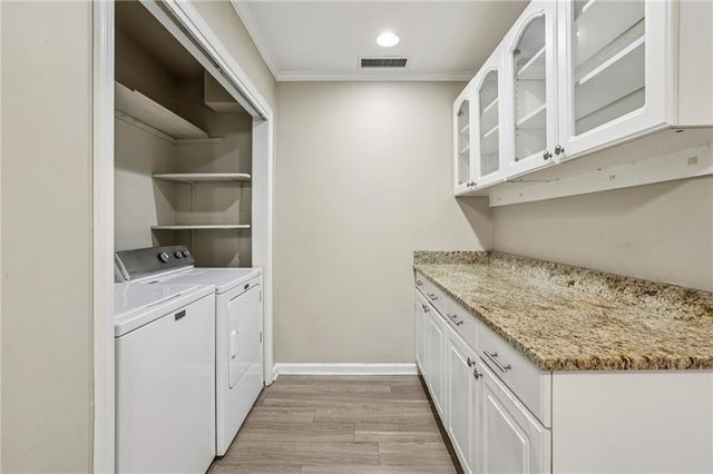 103 La Rue NW Place, Atlanta, GA 30327