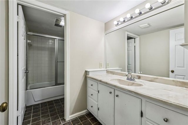 103 La Rue NW Place, Atlanta, GA 30327