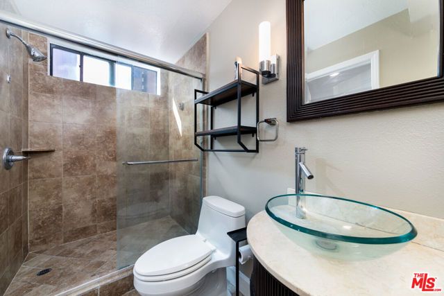 1633 S Bentley Avenue 102, Los Angeles, CA 90025
