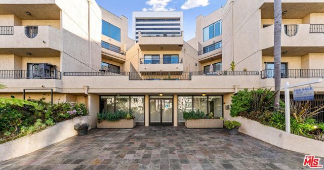 1633 S Bentley Avenue 102, Los Angeles, CA 90025