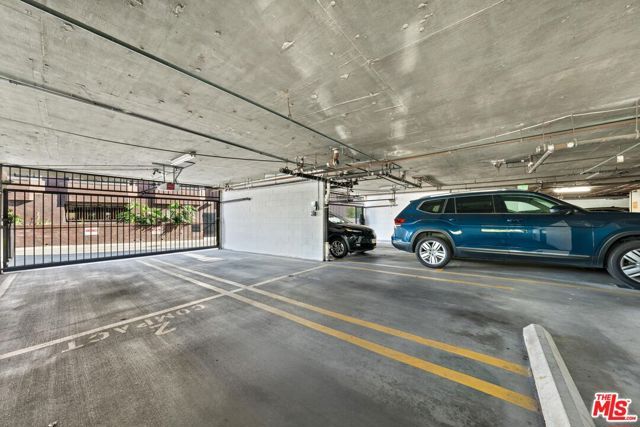 1633 S Bentley Avenue 102, Los Angeles, CA 90025