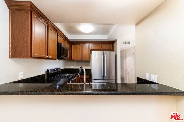 1633 S Bentley Avenue 102, Los Angeles, CA 90025
