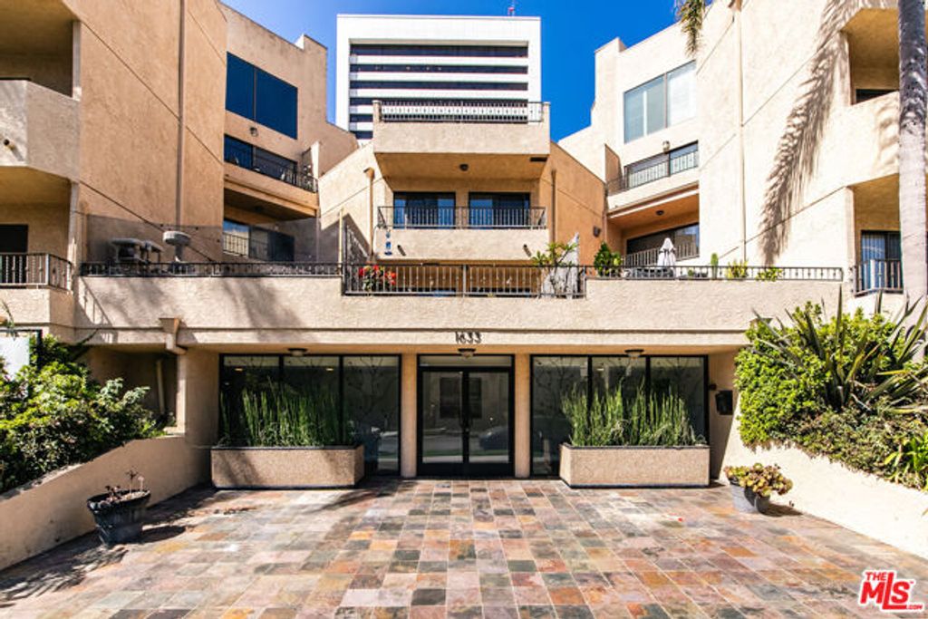 1633 S Bentley Avenue 102, Los Angeles, CA 90025