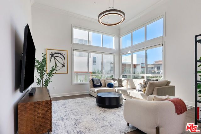 12491 Osprey Lane 3, Los Angeles, CA 90094