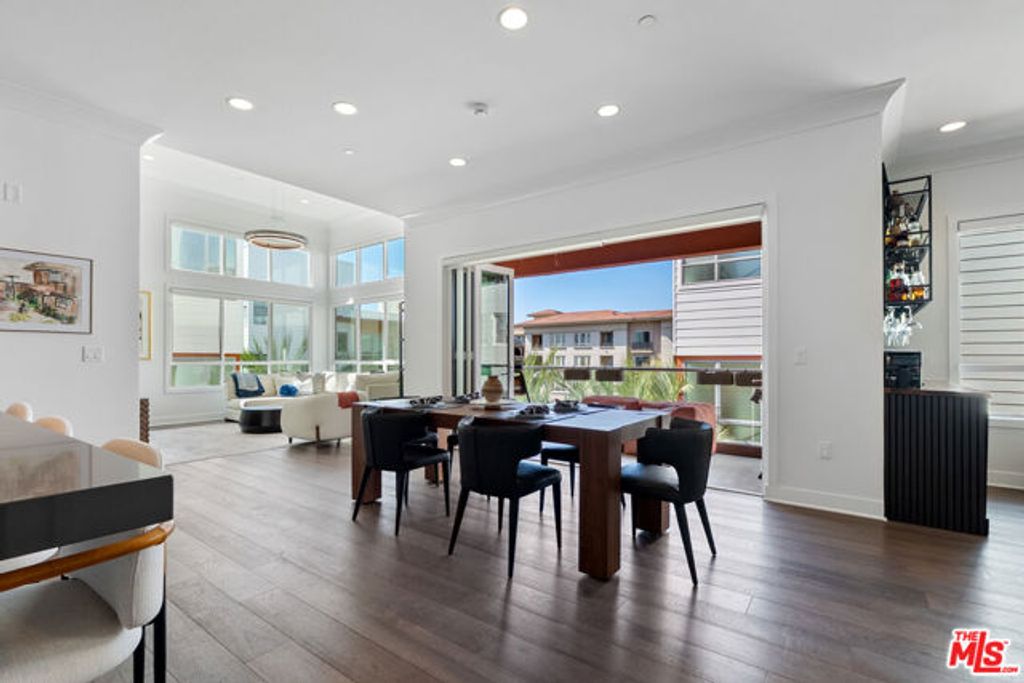 12491 Osprey Lane 3, Los Angeles, CA 90094