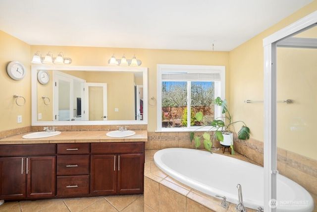 12910 194th Avenue Ct E, Bonney Lake, WA 98391