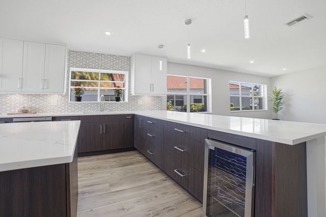 15305 SUMMER LAKE Drive, Delray Beach, FL 33446