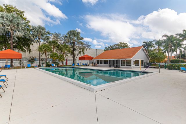 15305 SUMMER LAKE Drive, Delray Beach, FL 33446
