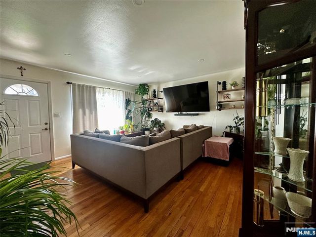 650 Union Avenue, Kenilworth, NJ 07033