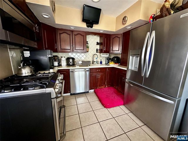 650 Union Avenue, Kenilworth, NJ 07033