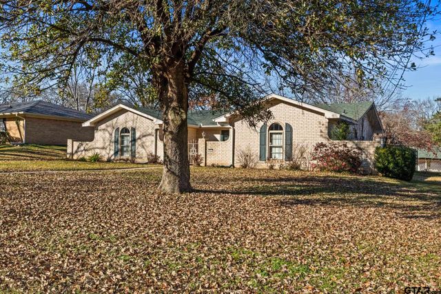 407 Hickory, Mt Pleasant, TX 75455