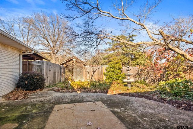 407 Hickory, Mt Pleasant, TX 75455