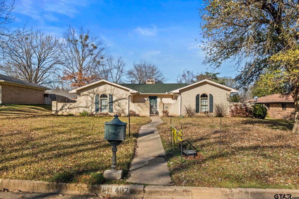 407 Hickory, Mt Pleasant, TX 75455