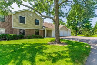 284 Pembridge Lane C1, Schaumburg, IL 60193