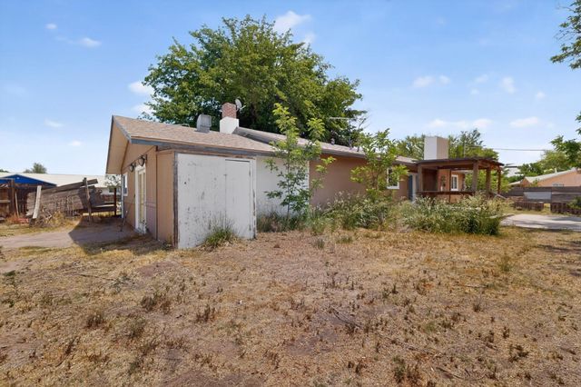 2535 Margaret Drive, Bosque Farms, NM 87068