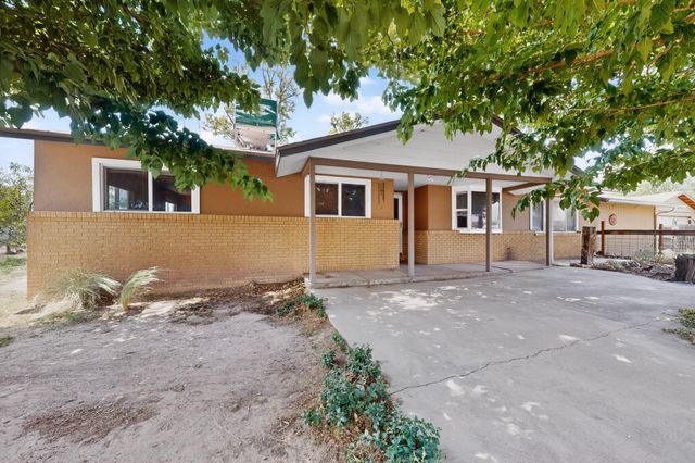 2535 Margaret Drive, Bosque Farms, NM 87068