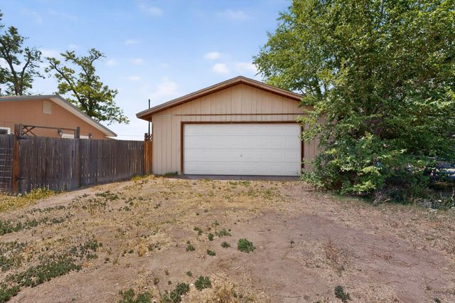 2535 Margaret Drive, Bosque Farms, NM 87068