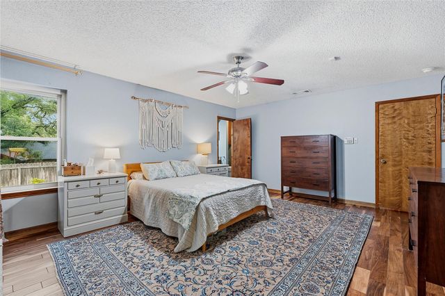 203 Leisurewoods DR, Buda, TX 78610