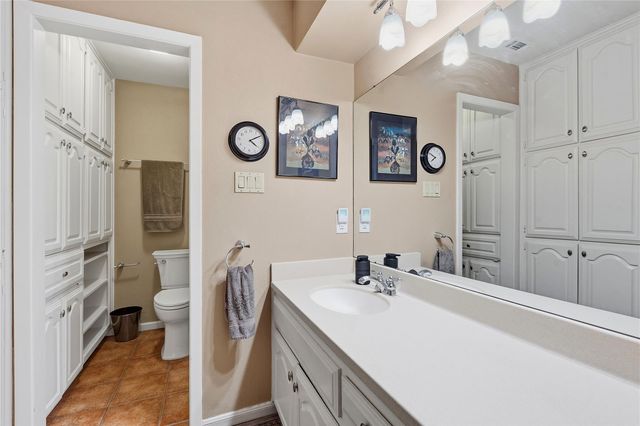 203 Leisurewoods DR, Buda, TX 78610