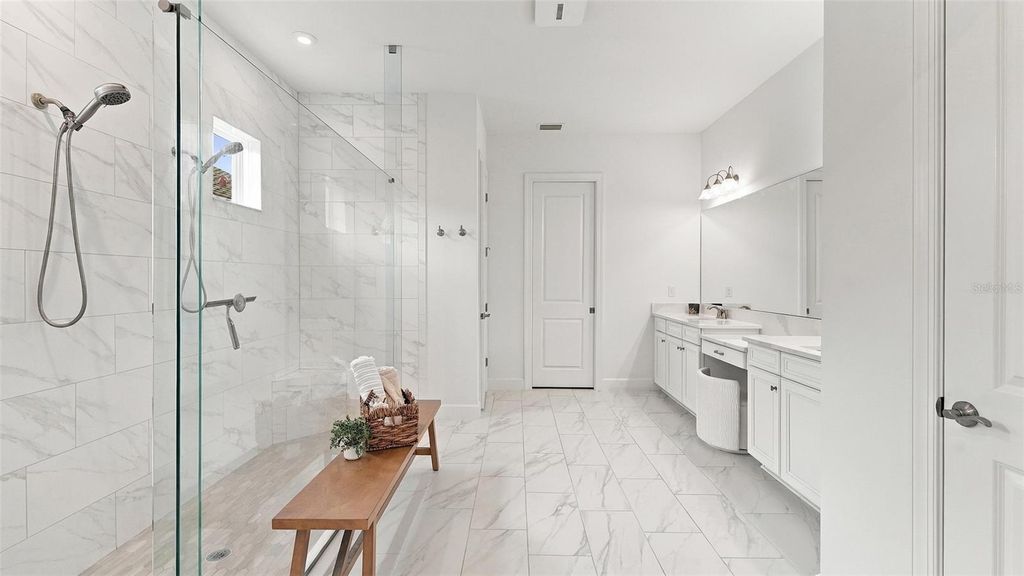 Image 41 of property listing at 4607 TRENTO PLACE, Bradenton, FL 34211