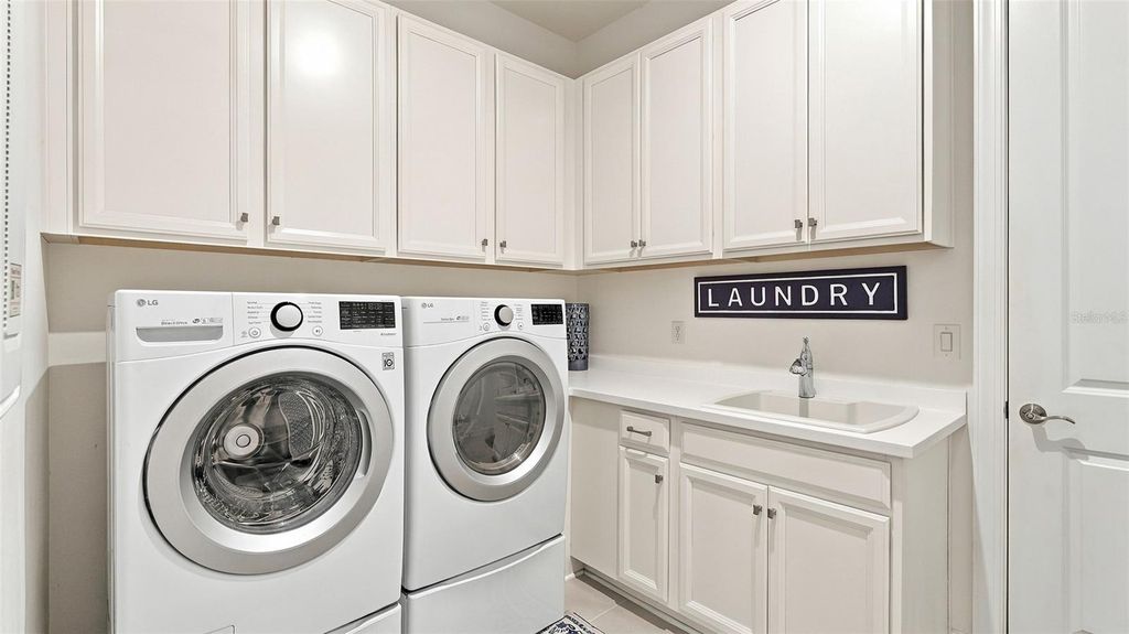 Image 53 of property listing at 4607 TRENTO PLACE, Bradenton, FL 34211