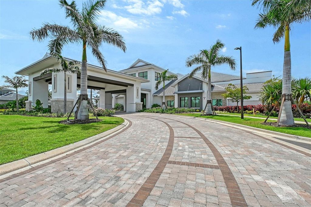 Image 61 of property listing at 4607 TRENTO PLACE, Bradenton, FL 34211