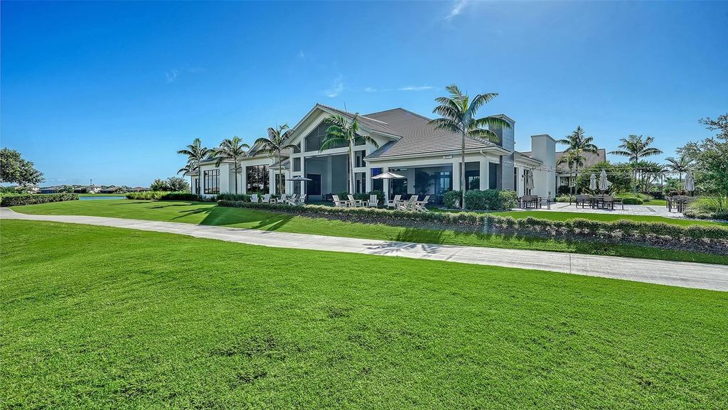 Image 96 of property listing at 4607 TRENTO PLACE, Bradenton, FL 34211