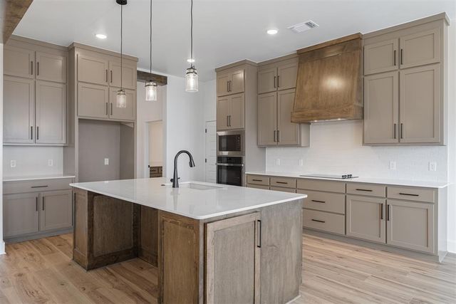 24237 Western Avenue, Washington, OK 73093