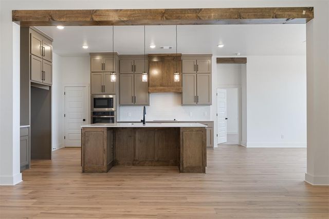 24237 Western Avenue, Washington, OK 73093