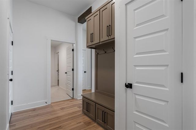 24237 Western Avenue, Washington, OK 73093