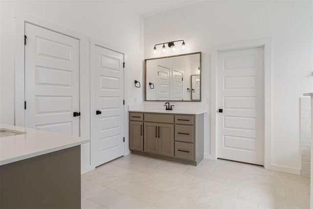 24237 Western Avenue, Washington, OK 73093