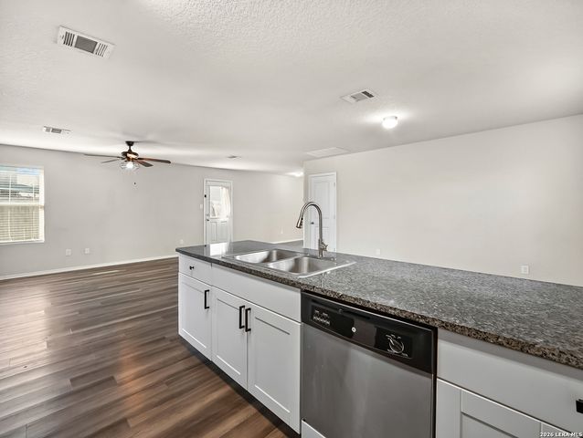 7707 Nopalitos Cove, San Antonio, TX 78239