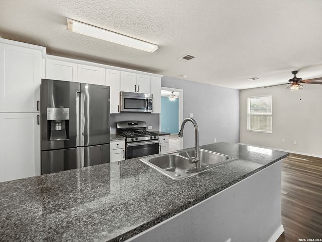 7707 Nopalitos Cove, San Antonio, TX 78239