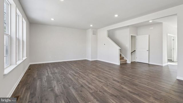 126 WINDING RD, Forks Township, PA 18040