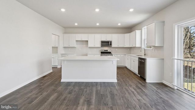 126 WINDING RD, Forks Township, PA 18040