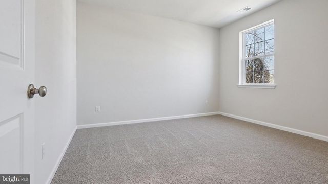 126 WINDING RD, Forks Township, PA 18040