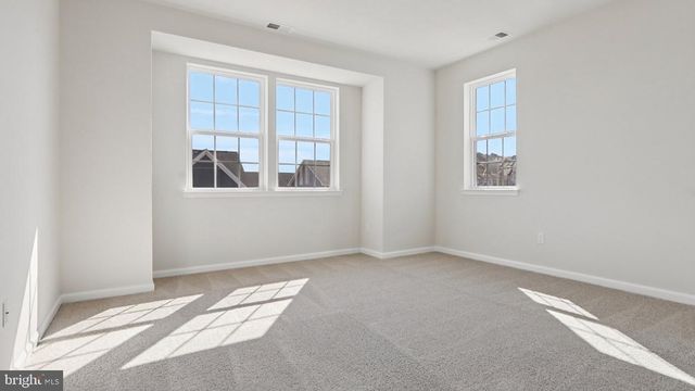 126 WINDING RD, Forks Township, PA 18040
