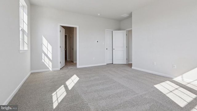 126 WINDING RD, Forks Township, PA 18040