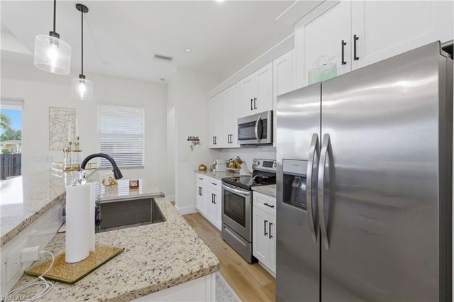 3046 NW 2nd PL, Cape Coral, FL 33993