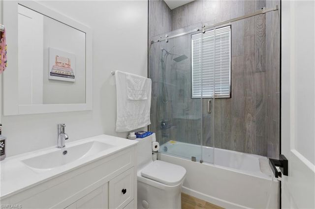 3046 NW 2nd PL, Cape Coral, FL 33993