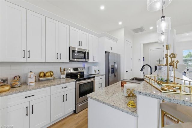3046 NW 2nd PL, Cape Coral, FL 33993