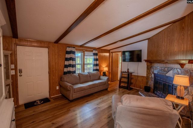 938 Blacksgate Road E, Prosperity, SC 29127