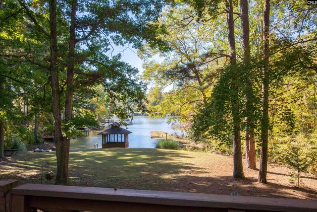 938 Blacksgate Road E, Prosperity, SC 29127