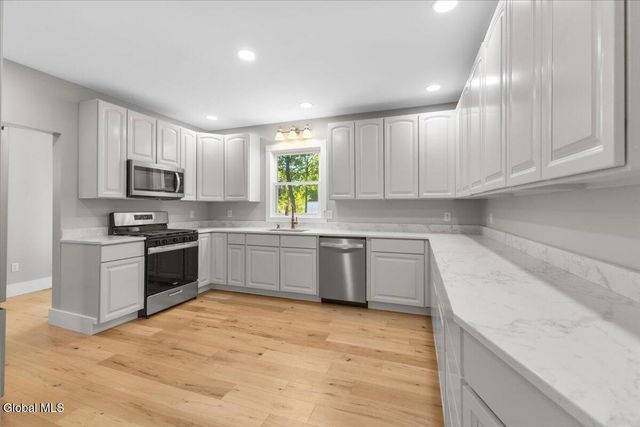 33 James Street, Lake George, NY 12845